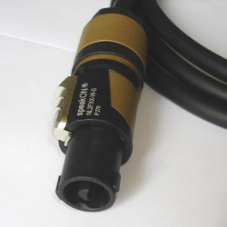 Cordon HP Speakon HQ Neutrik NL2FXX-W-S câble haut-parleur Monacor SPC-525/SW